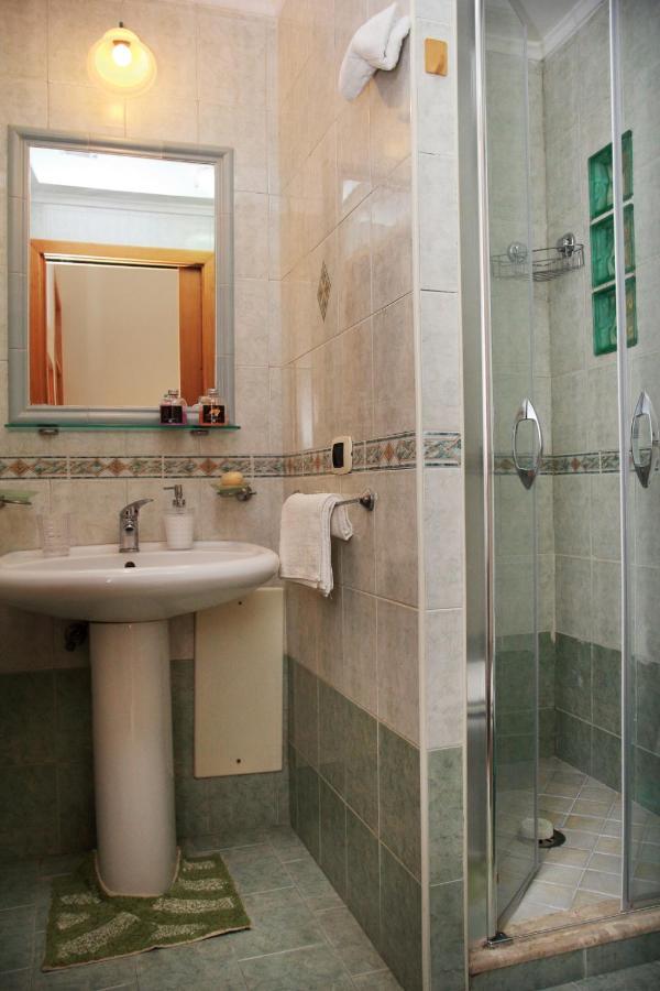 B&B Mitilini Central Station Napoli Bagian luar foto